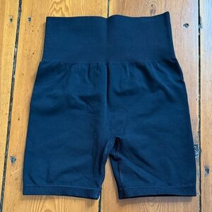 we are tala black biker shorts original seamless size xs short